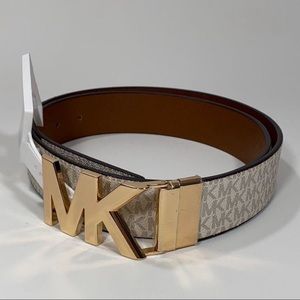 Michael kors women's Reversible leather belt
